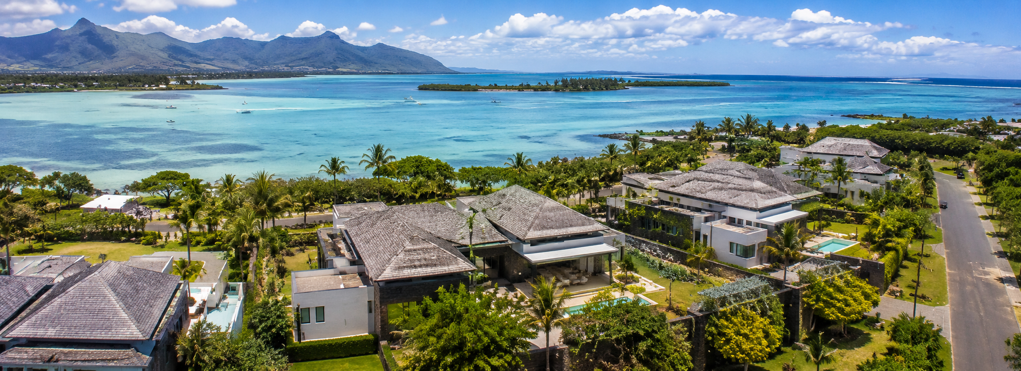 Luftaufnahme einer PDS-Residenzanlage mit Lagune, Mauritius